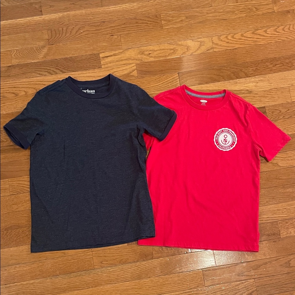 Bundle of 2 tees -Old Navy (Red) & Urban Pipeline (Navy) Size Large (10-12)